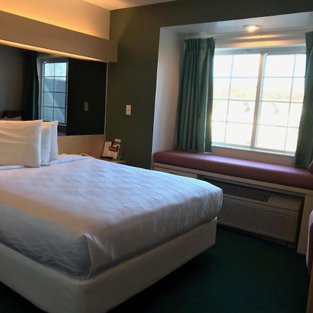 Mariner'S Village Resort Carlyle المظهر الخارجي الصورة