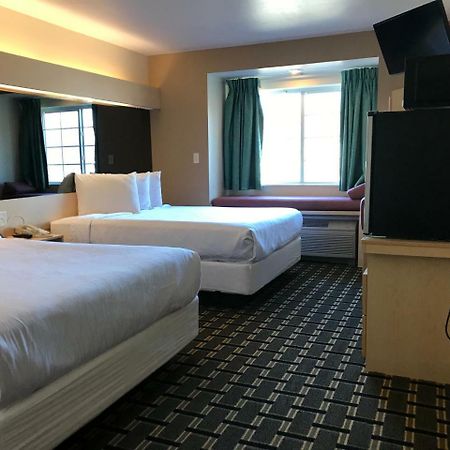 Mariner'S Village Resort Carlyle المظهر الخارجي الصورة