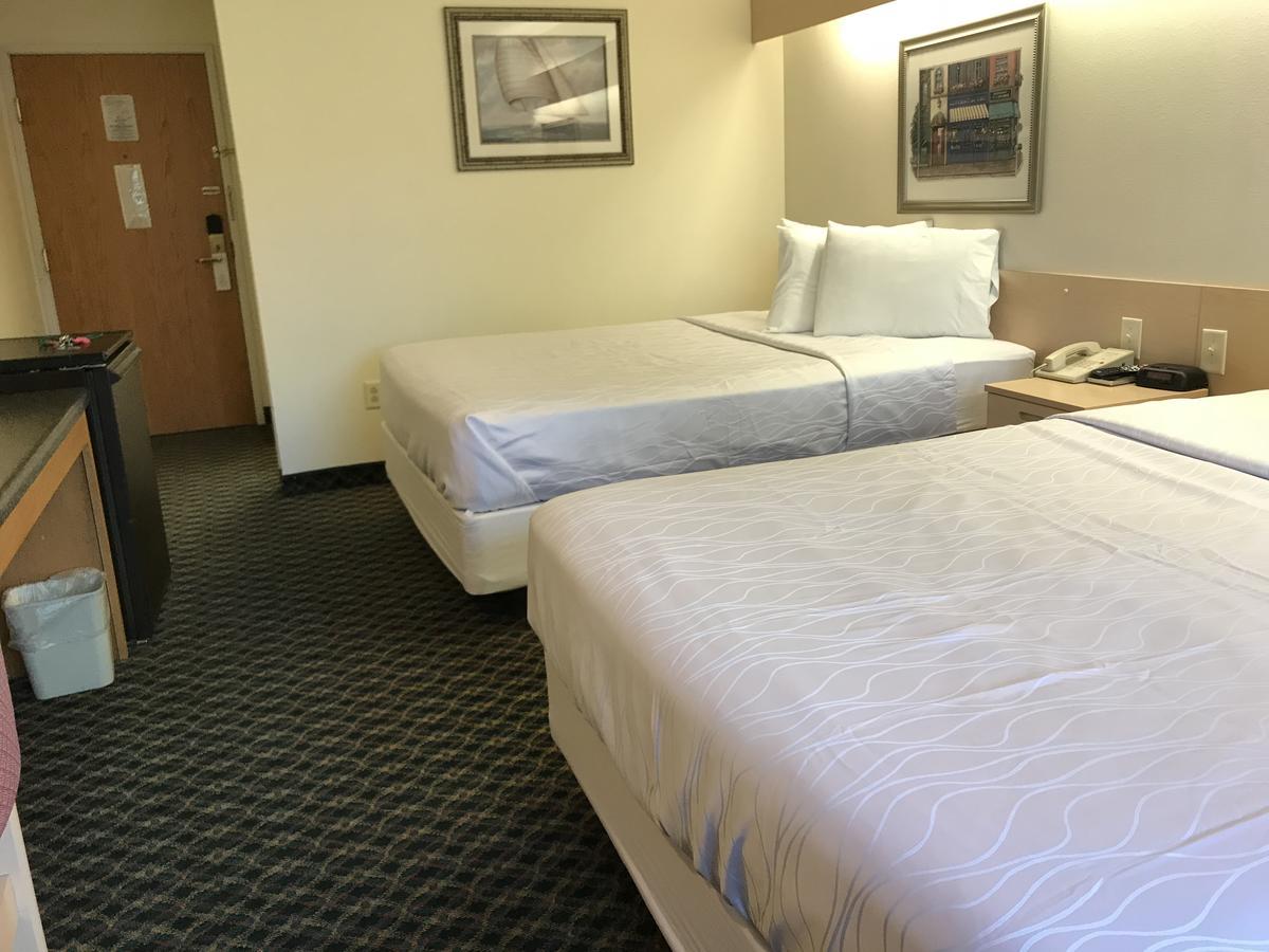 Mariner'S Village Resort Carlyle المظهر الخارجي الصورة