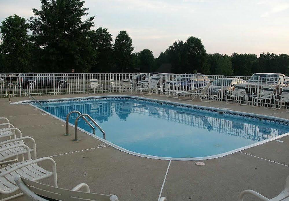Mariner'S Village Resort Carlyle المظهر الخارجي الصورة