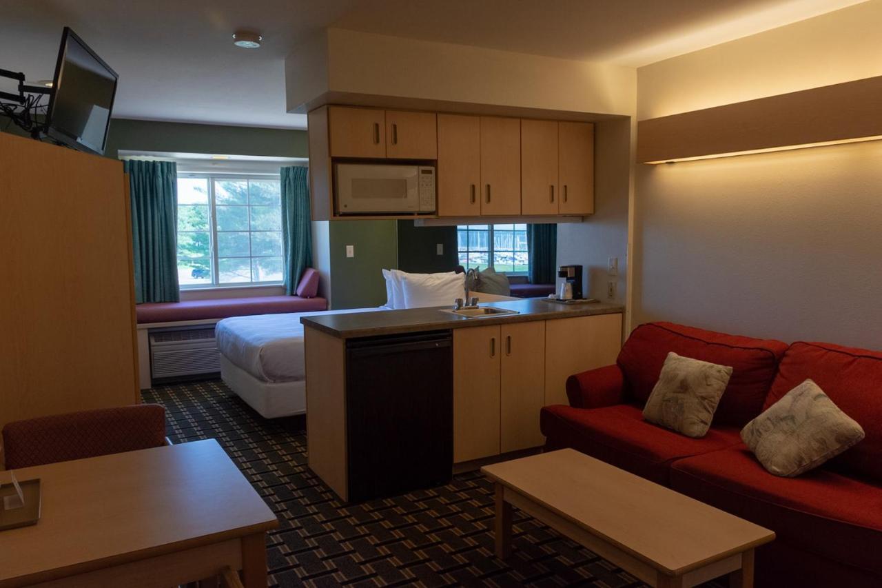 Mariner'S Village Resort Carlyle المظهر الخارجي الصورة