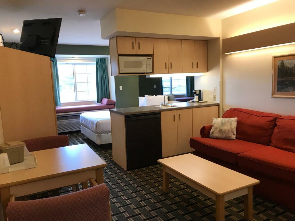 Mariner'S Village Resort Carlyle المظهر الخارجي الصورة